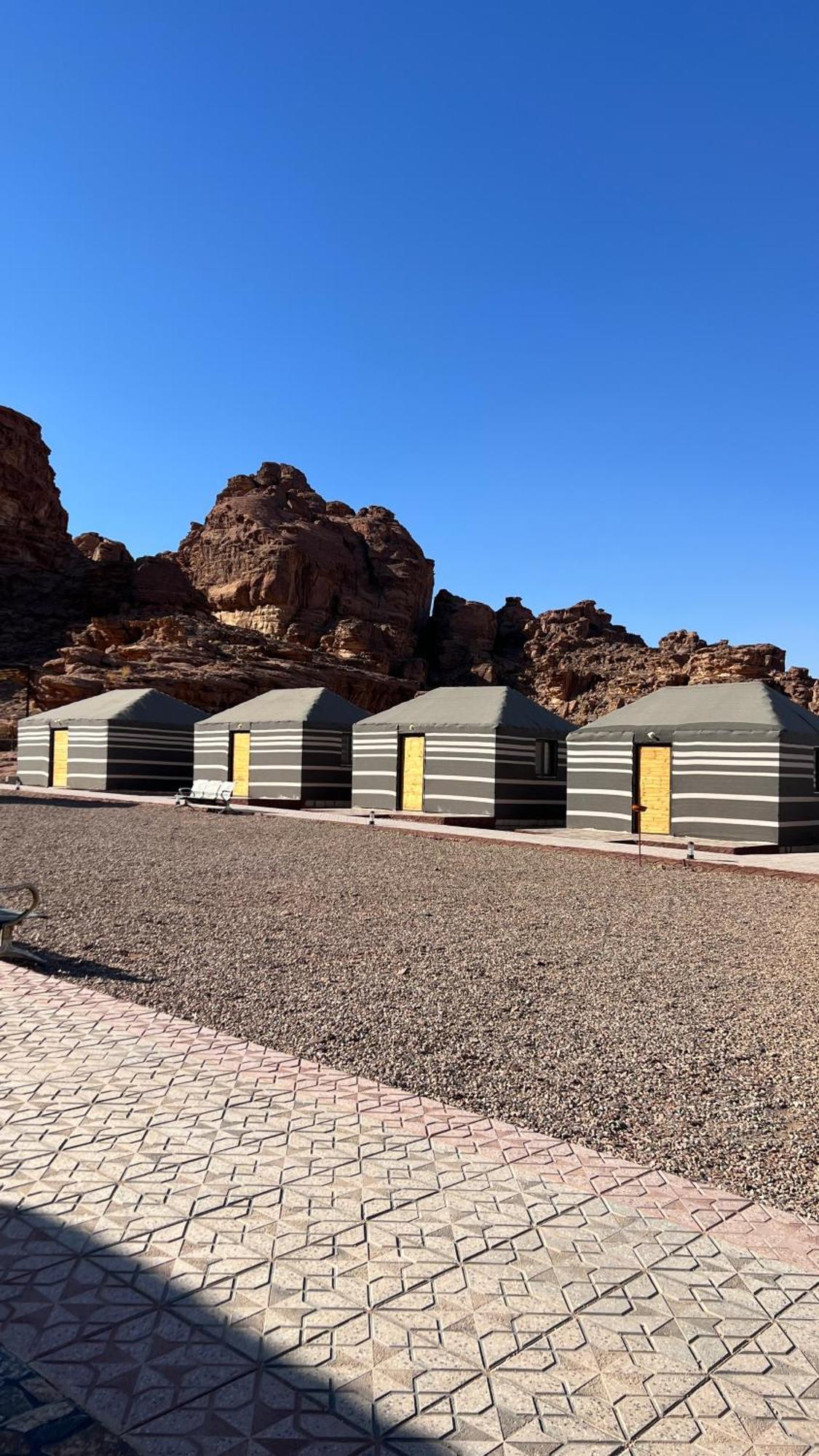 Sunlight Camp Lejlighed Wadi Rum Eksteriør billede